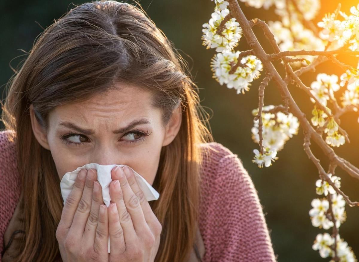 Pourquoi certaines personnes éternuent à cause du soleil