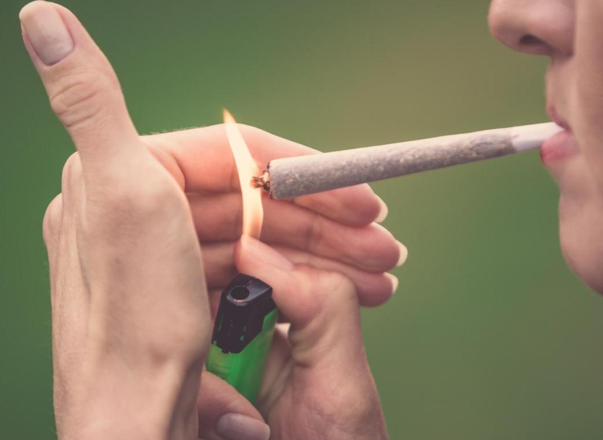 Insomnie : la consommation quotidienne de cannabis en double le risque