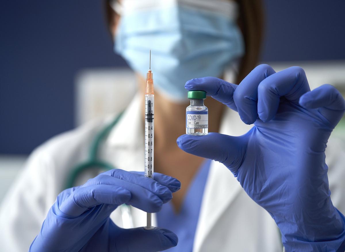 Covid-19 : la protection du vaccin contre le risque d’hospitalisation diminue au bout de trois mois 