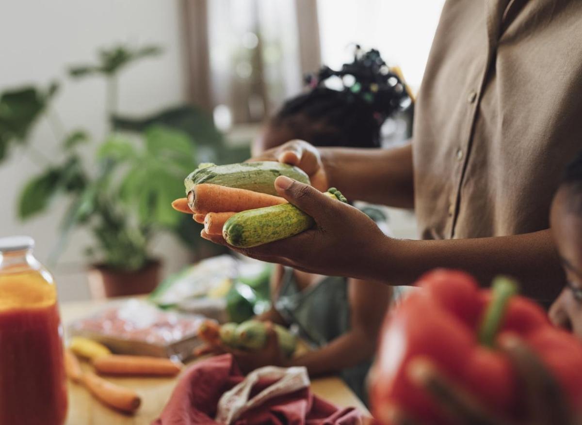 Éducation à l’alimentation : des effets positifs sur le mode de vie et la santé des jeunes adultes ? 