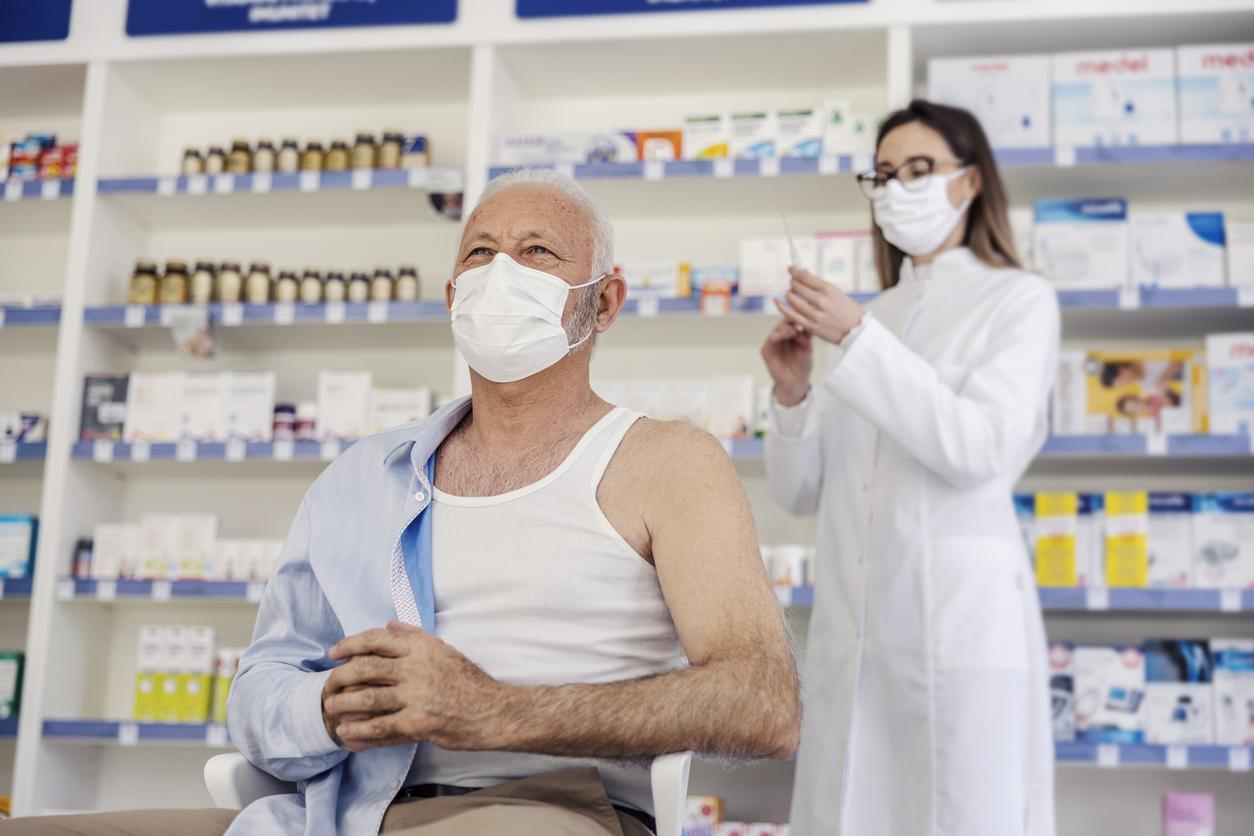 Vaccination : la Cour des comptes souligne le poids croissant des pharmaciens