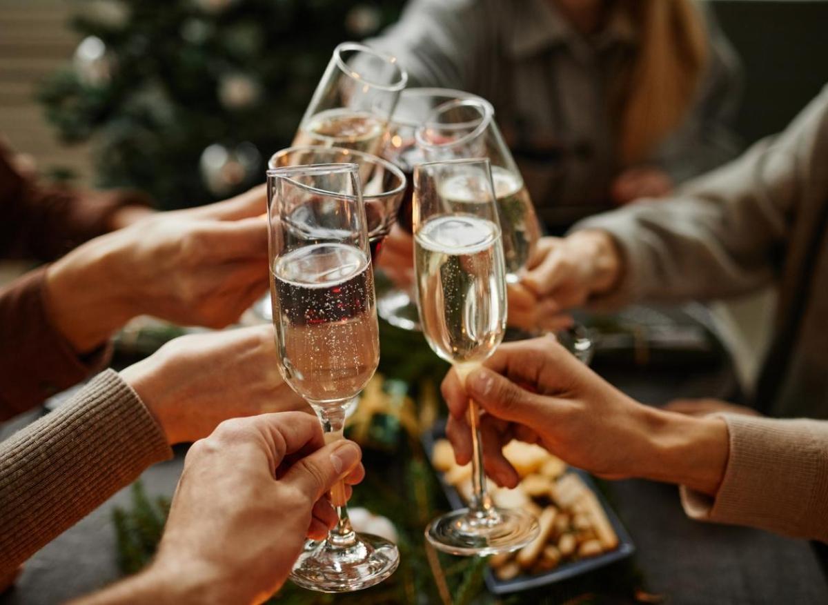 Alcool : les Français se sont-ils trop lâchés pendant les fêtes ?