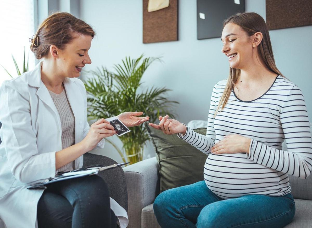 Grossesse : une sage-femme référente avant et après l'accouchement