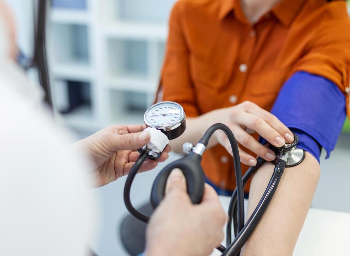 Hypertension : une aide nutritionnelle pour améliorer l'observance