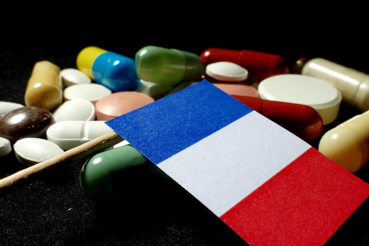 Emmanuel Macron annonce la relocalisation de la production de 25 médicaments essentiels