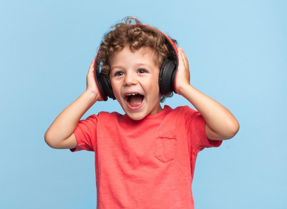 Écouteurs, casque : 4 conseils pour réduire les risques de perte auditive chez les enfants